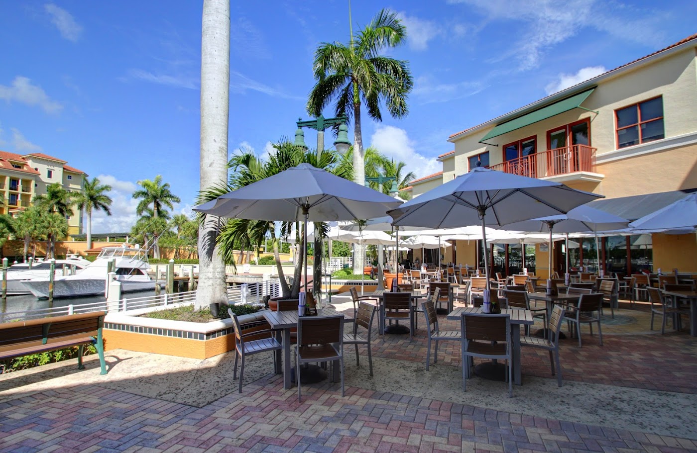 Dive Bar Restaurant in Jupiter