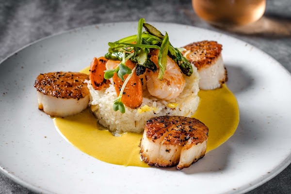 Tommy Bahama Restaurant & Bar photo